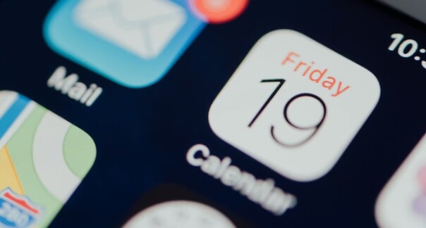 A photo of a calendar on a mobile phone.